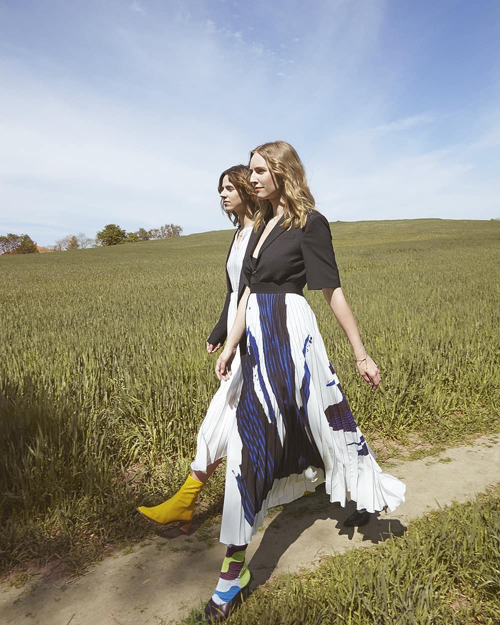 You & me. Captured by @danielamuellerbrunke for @boss again ️ Thanks for soft waves & flawless skin @mirjam_martino 🖌️ Togethet with my Summer Lover @nikejane / Anzeige