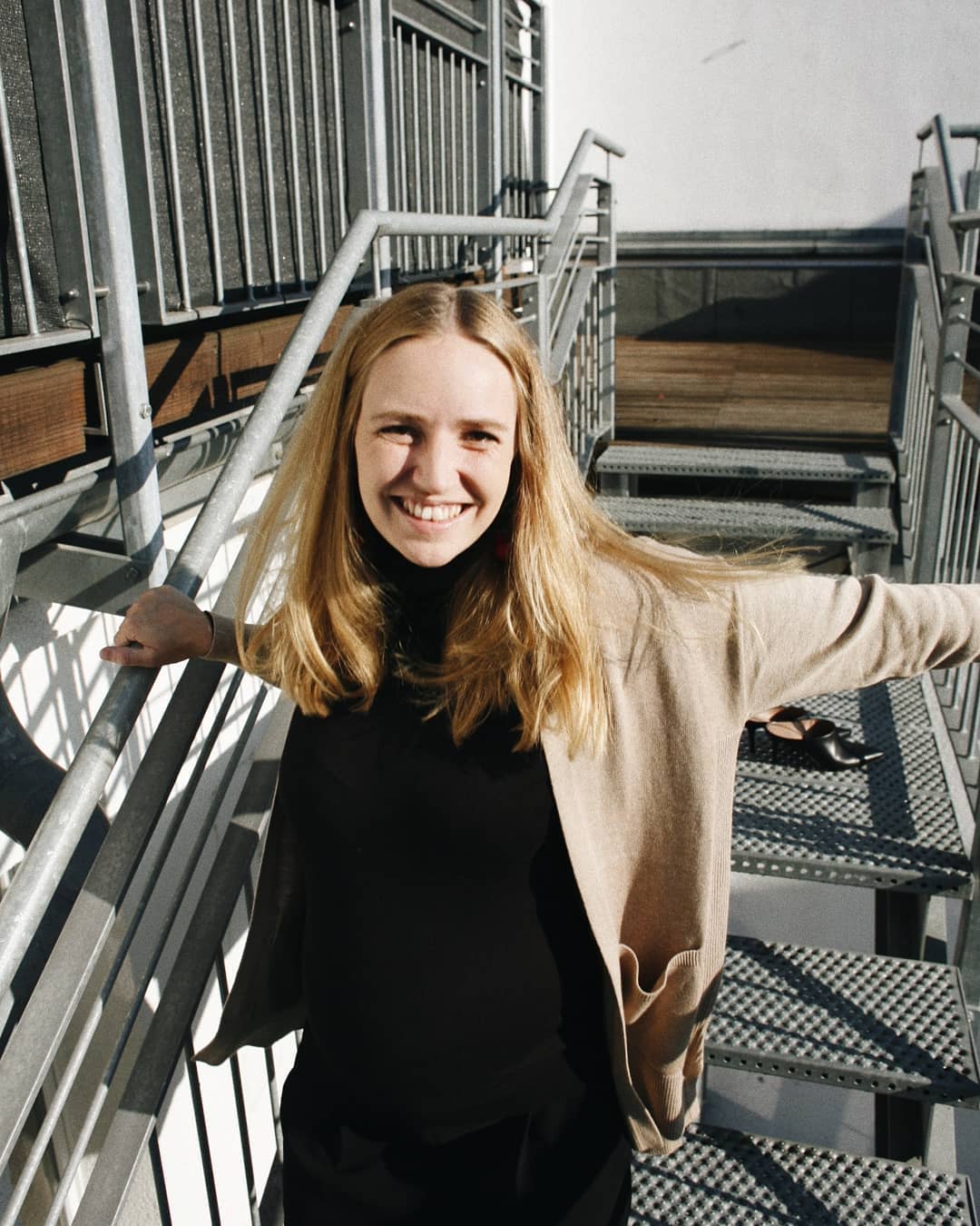 Anzeige / This is your sweet reminder to eleminate negativity for a while, breath in and out slowly, reduce stress and hectic and try to be the best version of yourself today (and maybe also tomorrow). Spread some love, smile at strangers and don't forget to be open minded, warm hearted and kind - & you'll see: you will make the society and your environment a better place. This easy but oh so effective reminder brought to you by @esprit and their latest #ThisIsEsprit campaign and I am more than happy to spread the word for them ️ Don't forget to focus on the goodness - again and again. It's worth it! #EspritCommunity (Please also note: The upcoming weekend is just around the corner!) #Esprit