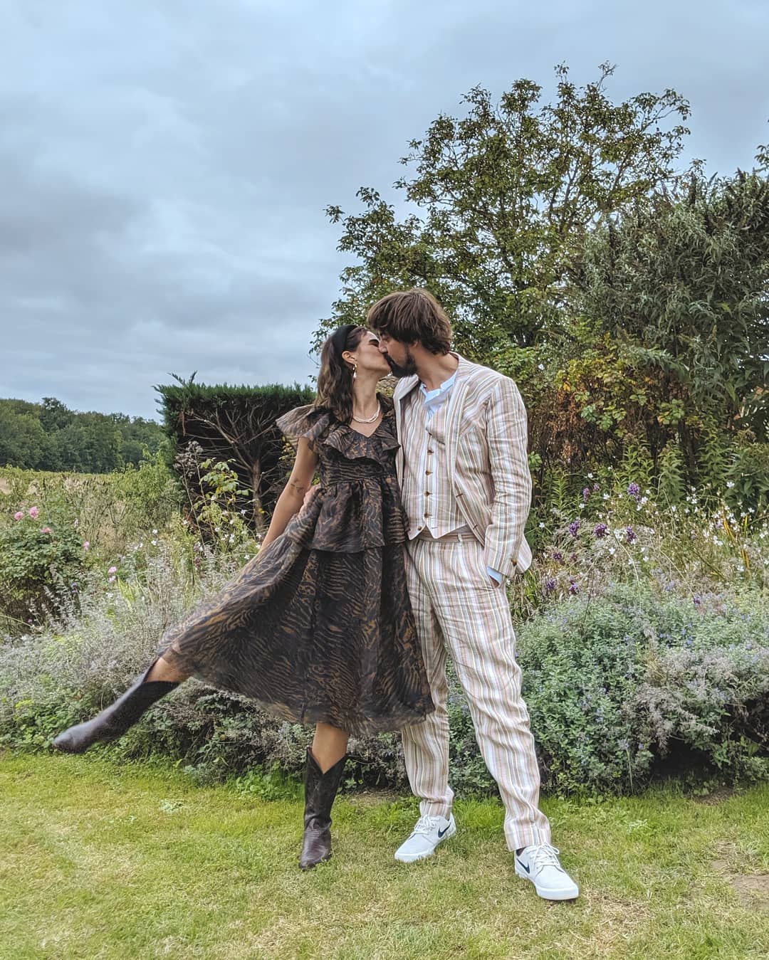 Thank you @_____llisa & @jmil261 for this weekend full of friends and (YOUR) love. Forever. / Unpaid Ad