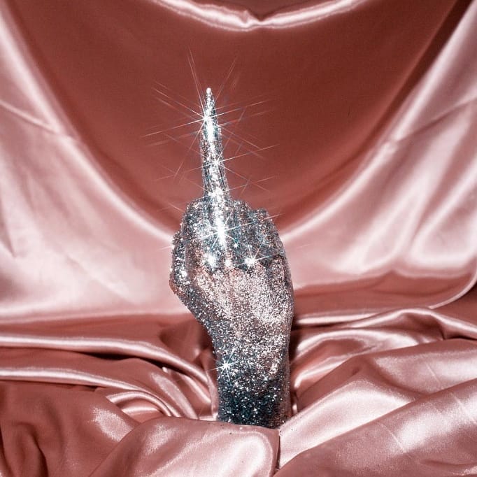 In reaction to current events: This goes out to all the fascists, racists and far right representatives who want to intimidate, frighten and silence us. We won't stop calling you out on your inhuman behaviour, propaganda and bullshit. #wirsindmehr 🏼 / picture: @mariussperlich