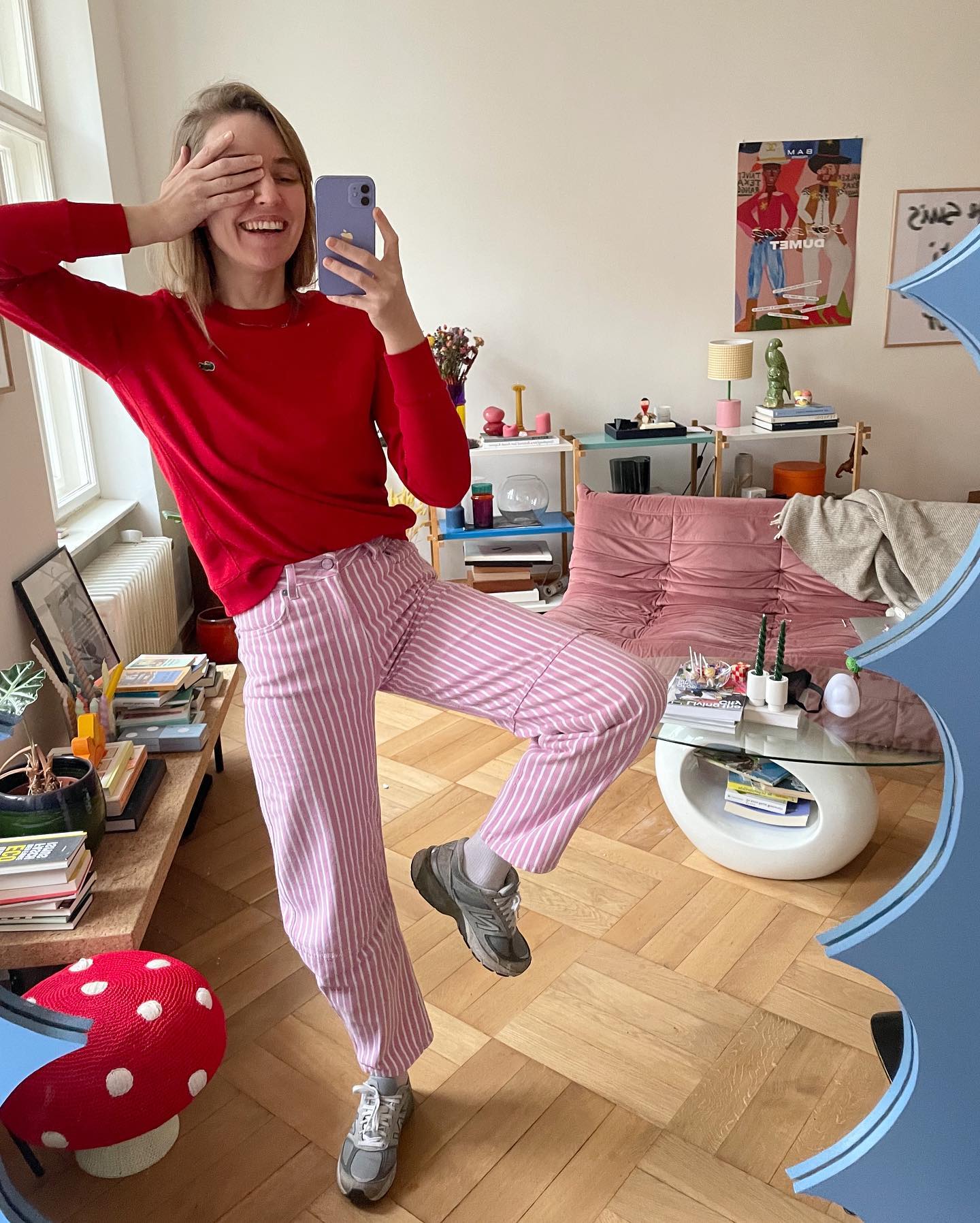 Kurzes Lebenszeichen aus der Quarantäne: 1/4 hat Coroni und ist in Isolation, 1/4 hat gespuckt und 1/4 ist kurz davor. Und 1/4 ist grundsolide negativ und wischt hier alles auf. Immerhin. Es kann nur besser werden #2022 🤍 

We are all in this together, right?