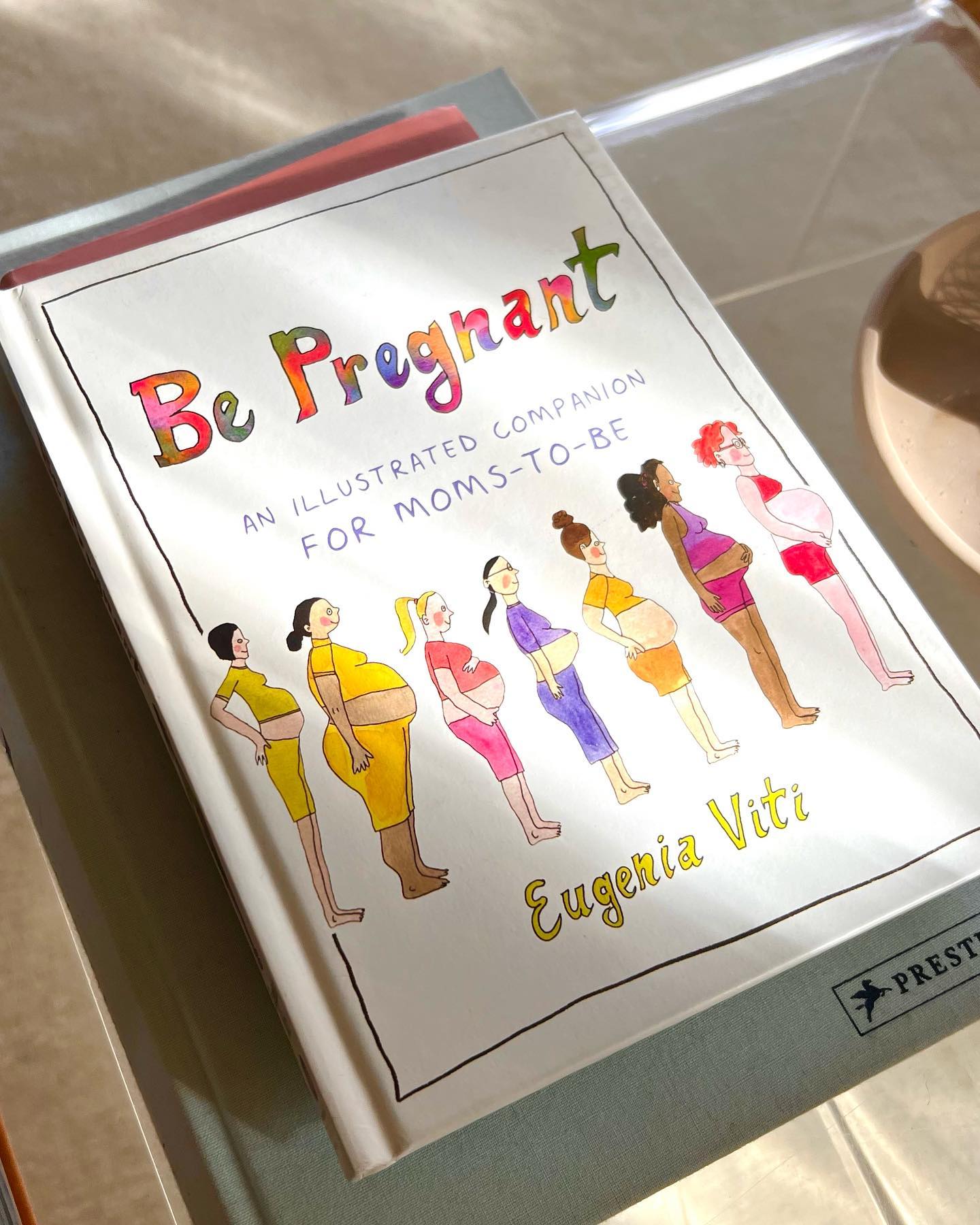 A book your pregnant friendos might like  By @eugeniaviti