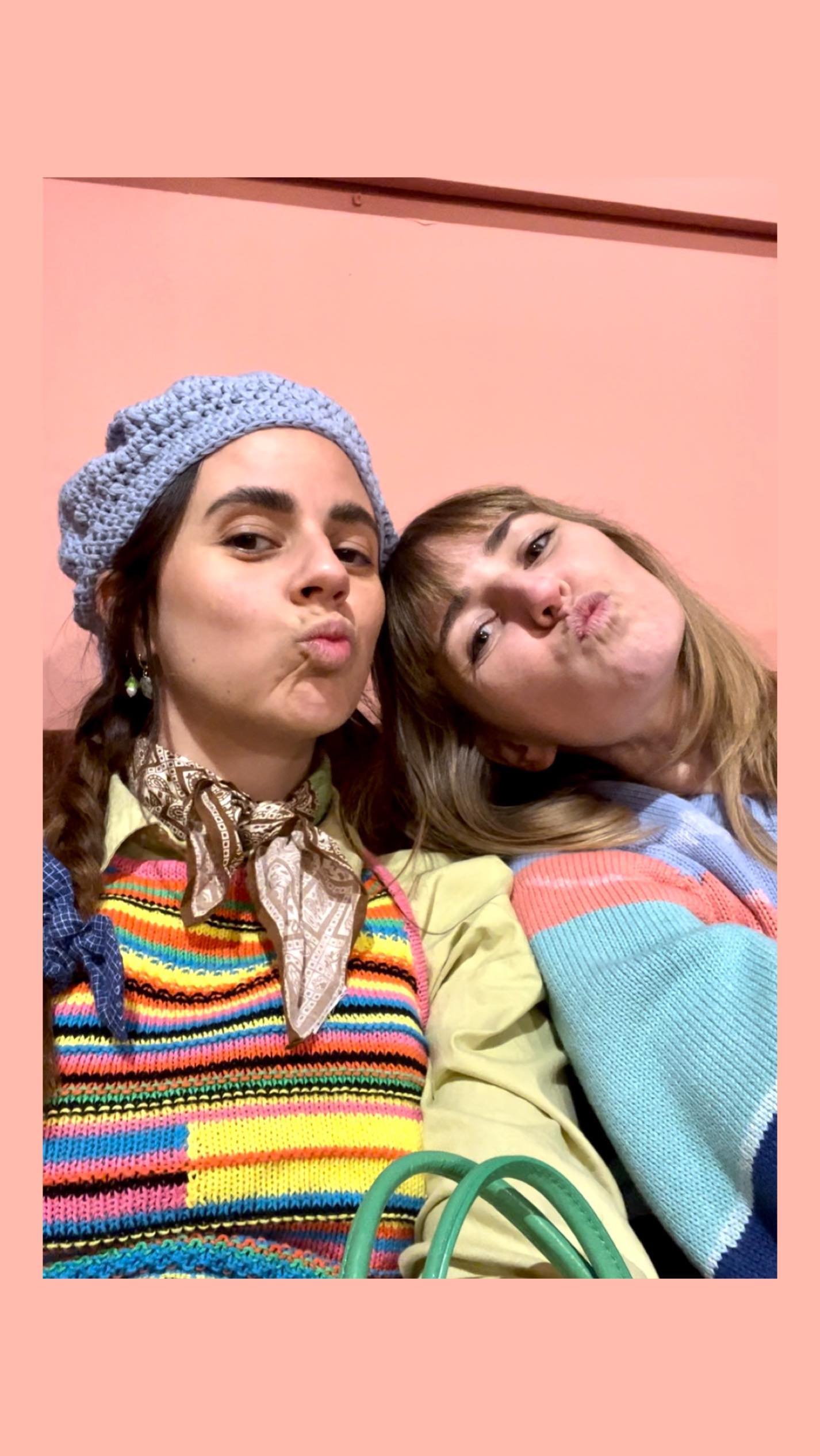 Anzeige / Gemeinsam mit @girocard wünschen wir euch den perfekten Tag und verlosen genau dafür 2 x 500 Euro Ganz gleich, was genau ihr vorhabt, die digitale girocard im Smartphone möchte euch dabei begleiten. Lasst unnötigen Ballast unbedingt zuhause, nehmt einfach nur euren liebsten Menschen und euer Smartphone mit und bezahlt mit eurer darin enthaltenen, digitalen girocard – unkompliziert, bequem und noch dazu sicher. Ihr sollt es schließlich sorglos schön haben.
Wir durften unseren perfekten Tag mit #girocard bereits verbringen und nun seid ihr an der Reihe: Verlinkt (oder verratet uns) in den Kommemtaren unter diesem Reel, mit wem ihr euren perfekten Tag verbringen möchtet
Bis zum 26.12.2022 könnt ihr im Lostopf landen und mit ein bisschen Glück 500 Euro zu ergattern. Wir drücken alle Daumen.
#EinfachDigital
Hier nochmal alle Teilnahmebedingungen:
https://www.girocard.eu/teilnahmebedingungen-nikejane-sarahwayne/